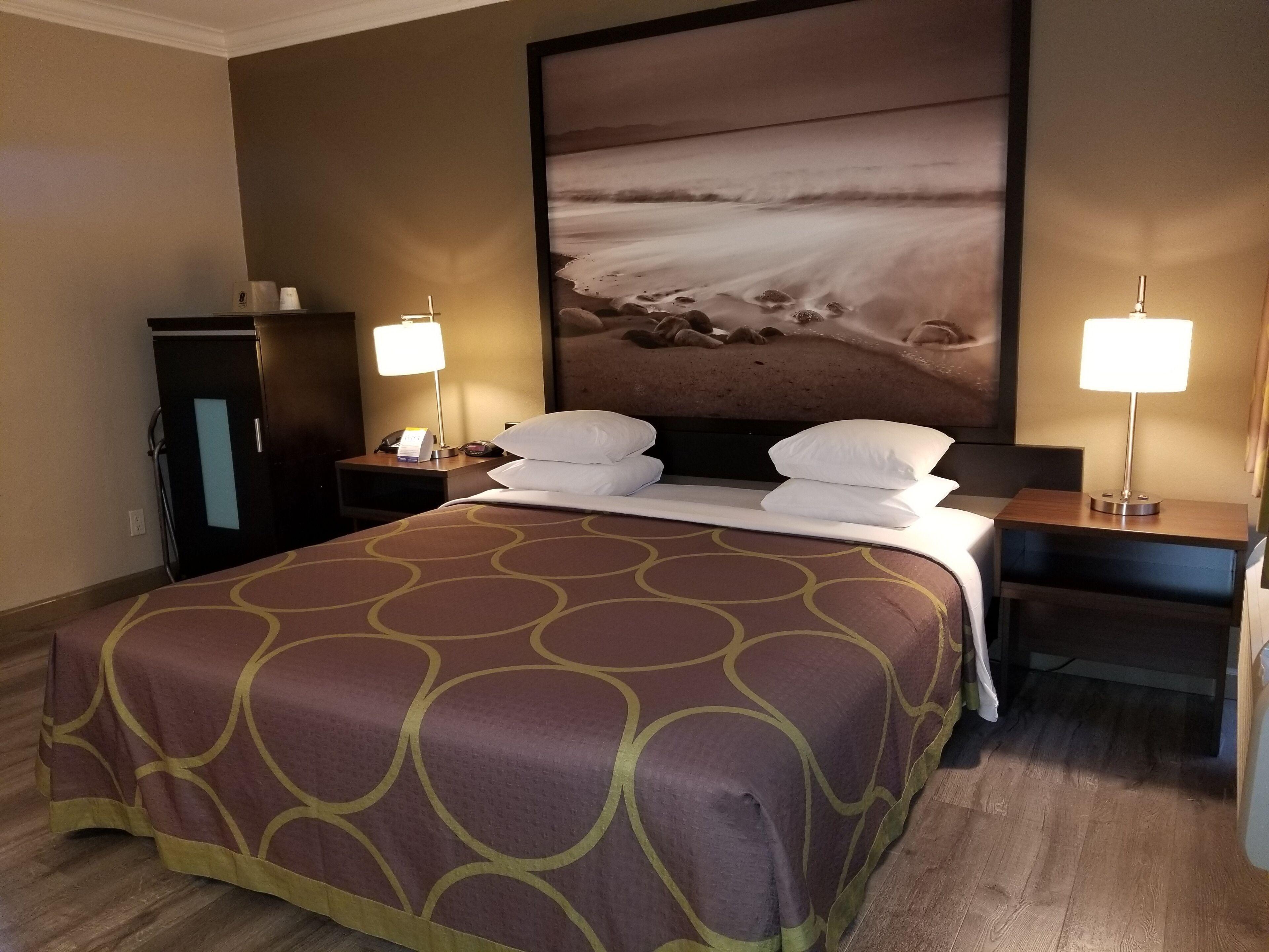 Super 8 By Wyndham Los Angeles-Culver City Area, Los Angeles